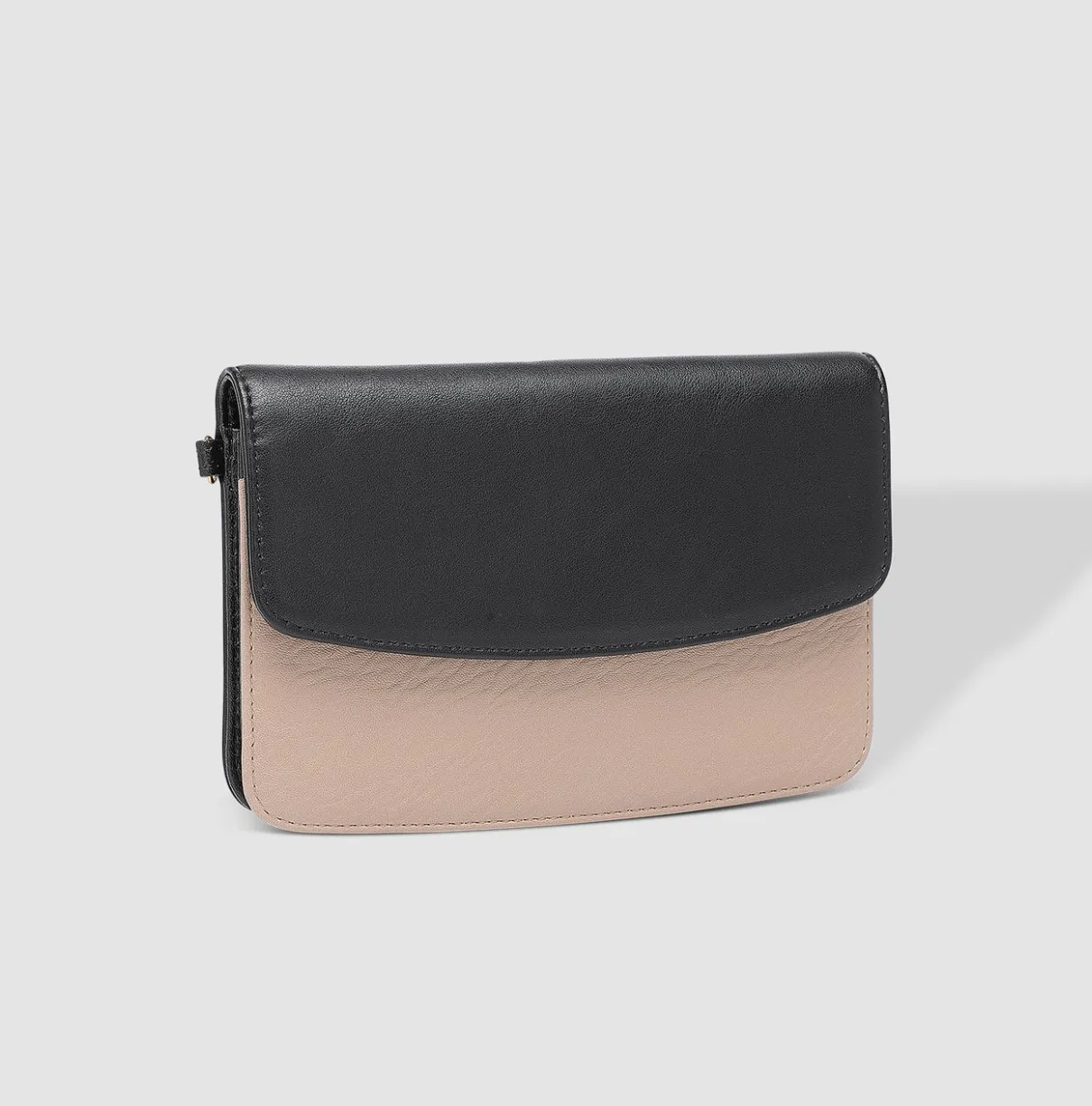 Betty Clutch in Coffee