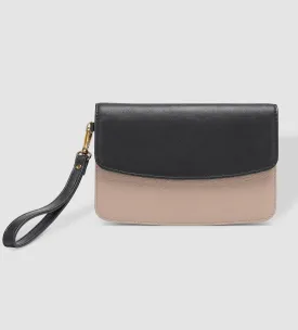 Betty Clutch in Coffee