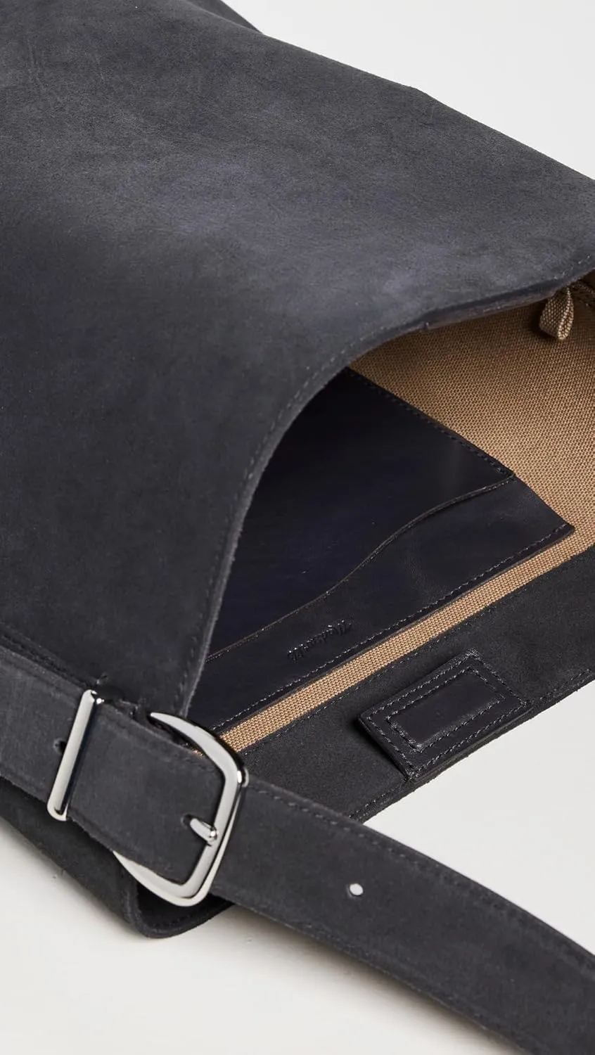 Madewell Women's The Essential Bucket Tote in Suede