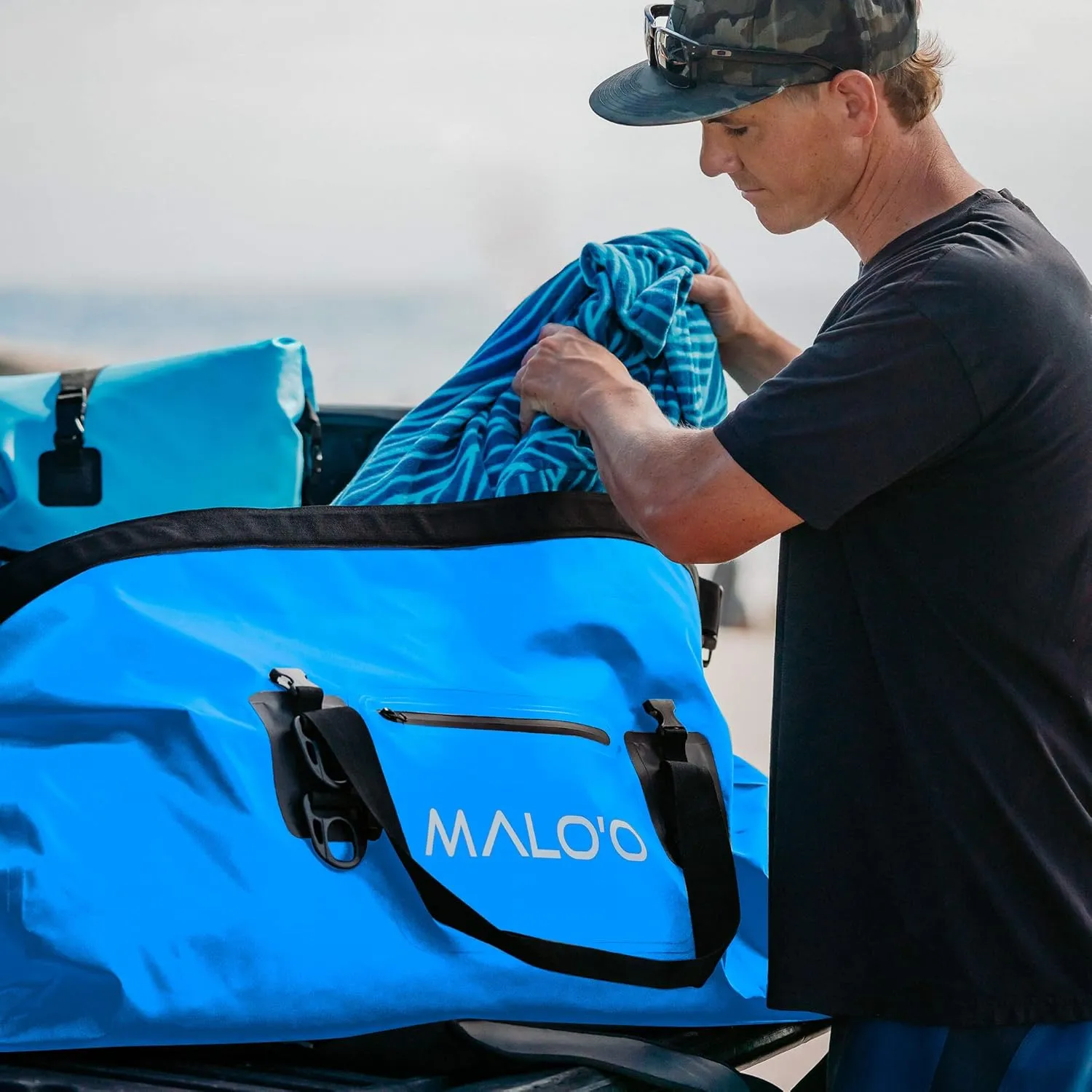 Malo'o Waterproof Dry Bag Duffel 40L/60L/100L, Roll Top Duffel Keeps Gear Dry for Kayaking, Rafting, Boating, Swimming, Camping, Hiking, Beach, Fishing - Internal & External Pockets and Molle Loops