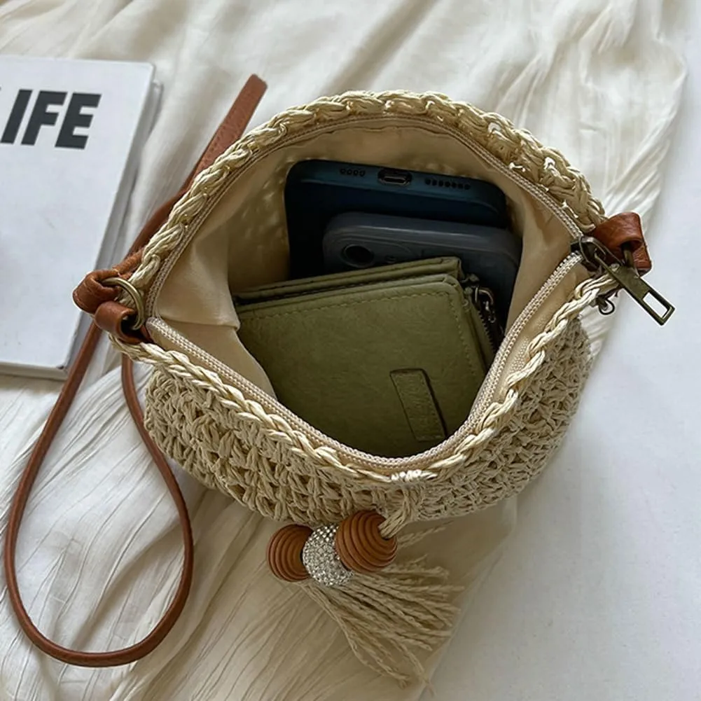 Women Straw Crossbody Bag Handwoven Beach Bucket Bag Straw Clutch Purse with Tassel Raffia Shoulder Bags for Vacation